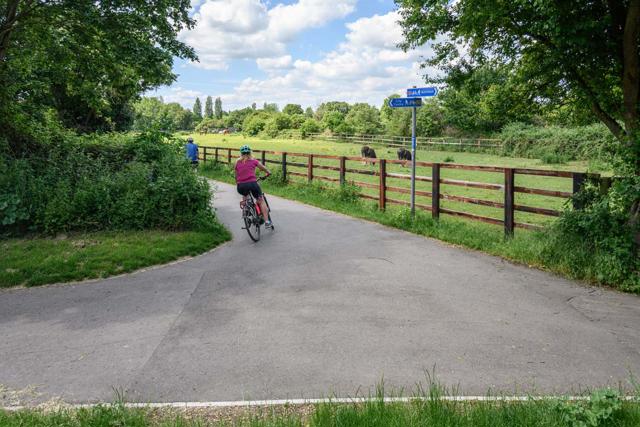 Ditton Lane - National Cycle Route 51 off road